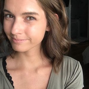 Meet your Posher, Alyson